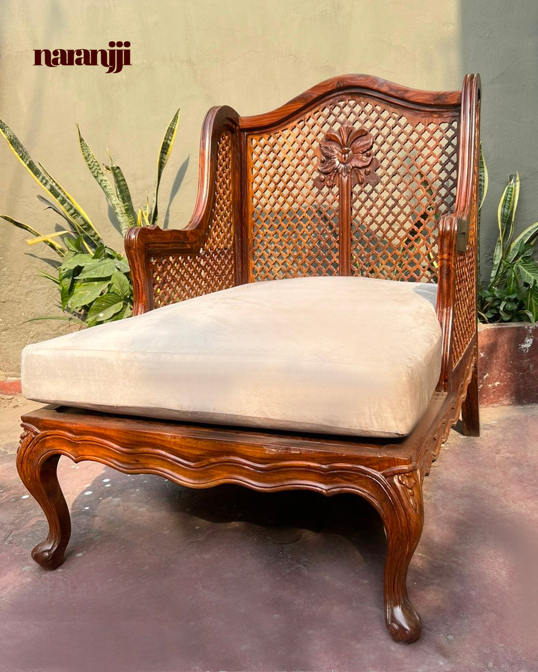Chambeli Rosewood daybed with ottoman